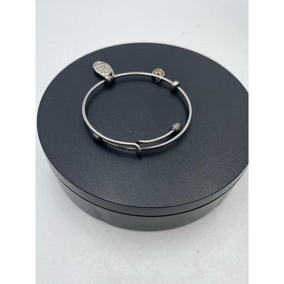 Brighton Bangle Bracelet
Charm 'May Your Life Be Full of Unexpected Blessings' - Picture 1 of 7